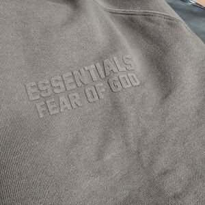 Brand New without Tags FEAR OF GOS ESSENTIALS CREWNECK SWEATSHIRT